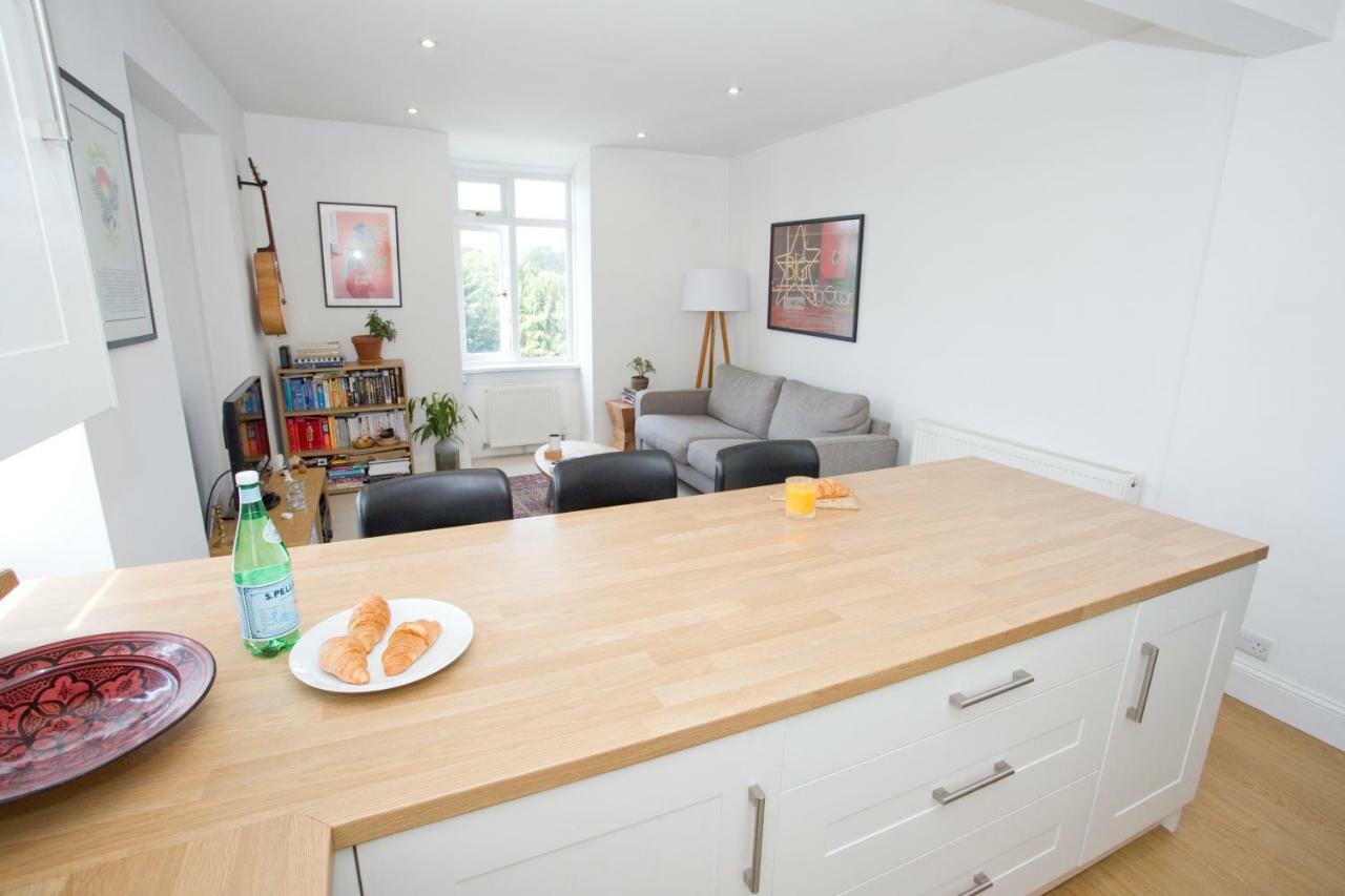 Bright 2 Bedroom Apt - Great Location - Free Parking Bournemouth Ngoại thất bức ảnh